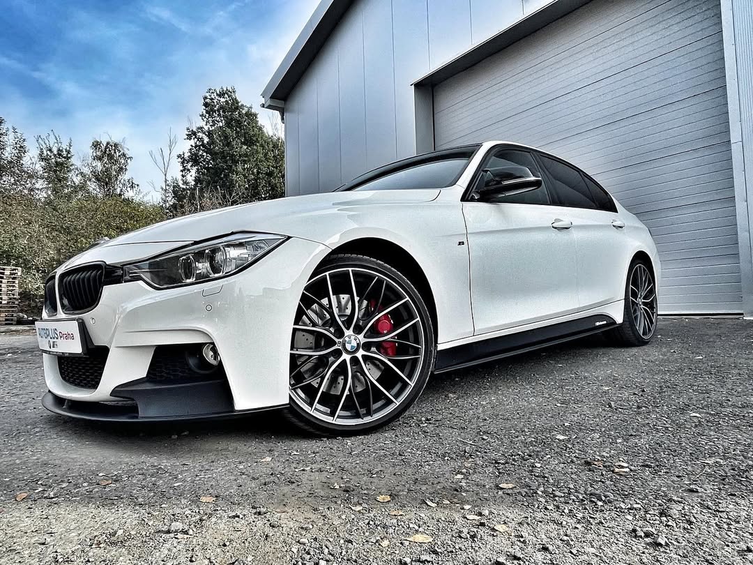 bílé BMW 3 v našem servise